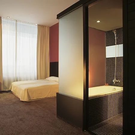 Riverside Boutique 4*